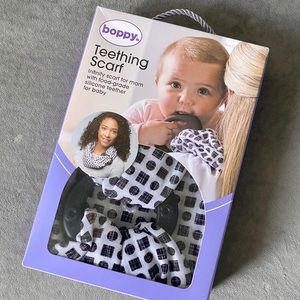 Boppy Teething Scarf